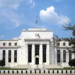 بنك الاحتياطي الفيدرالي يصدر إرشادات طال انتظارها لمنح حسابات رئيسية لبنوك العملات المشفرة