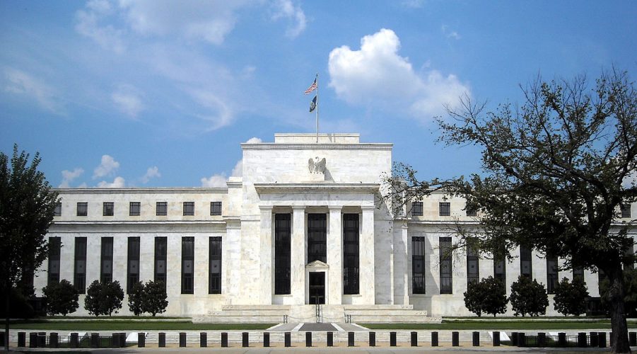 بنك الاحتياطي الفيدرالي يصدر إرشادات طال انتظارها لمنح حسابات رئيسية لبنوك العملات المشفرة